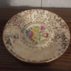 Saucer "Old English Sampler" H&K Tunstall England